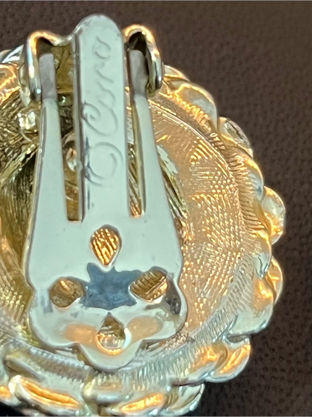 Vintage Coro Pearl Clip on Earrings - Picture 3 of 4
